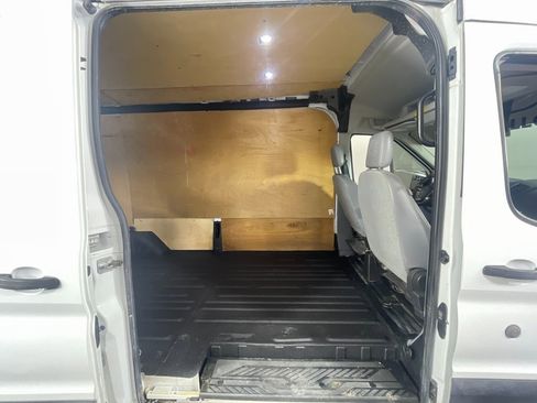 Used 2019 Ford Transit 250 148 Medium Roof image 10