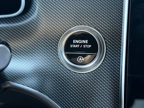 New 2025 Mercedes-Benz C 300 4MATIC Sedan image 24