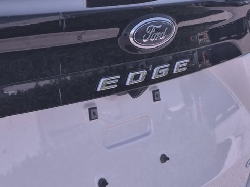 Used 2024 Ford Edge Titanium AWD/4WD image 13
