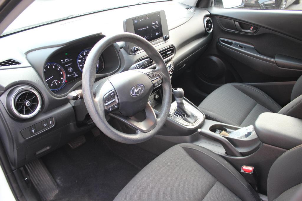 Used 2023 Hyundai Kona SEL w/ Cargo Package AWD/4WD image 4