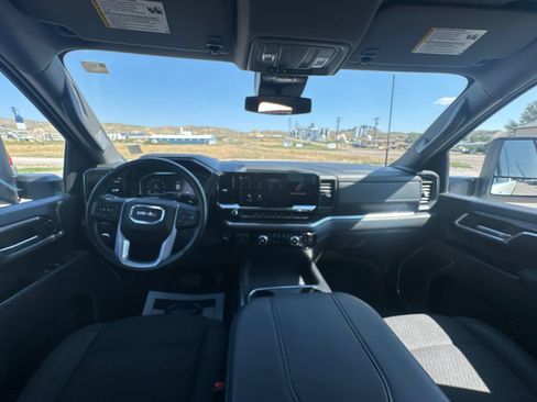 Used 2025 GMC Sierra 3500 SLE w/ SLE Convenience Package AWD/4WD image 23