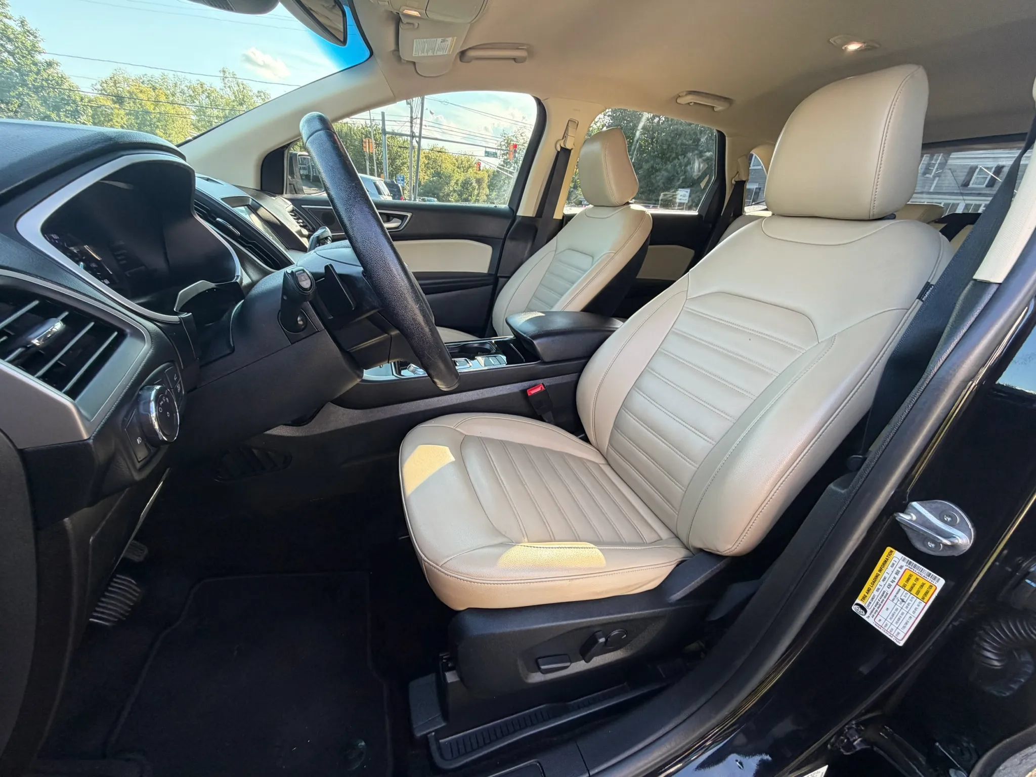 Used 2020 Ford Edge SEL w/ Convenience Package AWD/4WD image 13