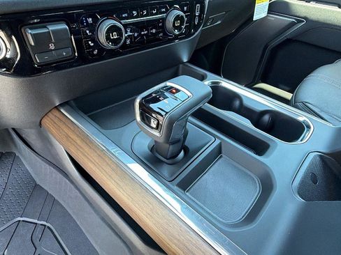New 2026 Chevrolet Silverado 1500 High Country AWD/4WD image 24