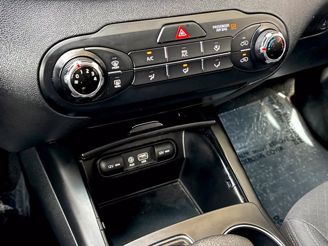 Used 2019 Kia Sorento FWD image 23