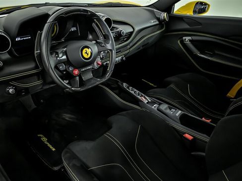 Used 2021 Ferrari F8 Tributo RWD image 21
