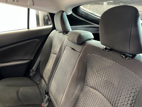 Used 2016 Toyota Prius Two image 21