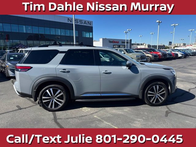 Used 2024 Nissan Pathfinder Platinum w/ Cargo Package AWD/4WD image 13