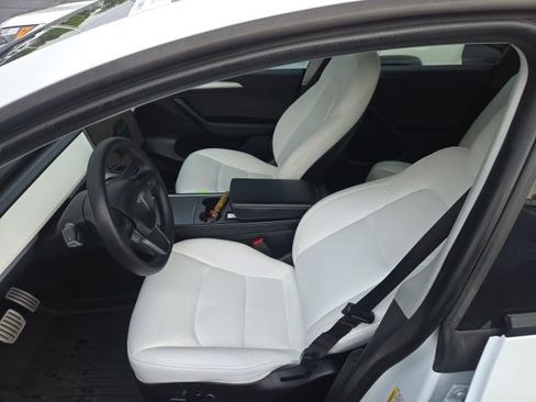 Used 2022 Tesla Model Y Performance AWD/4WD image 18