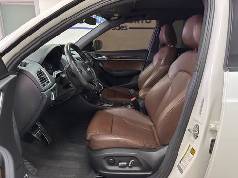 Used 2017 Audi Q3 2.0T Prestige w/ Prestige Package image 9