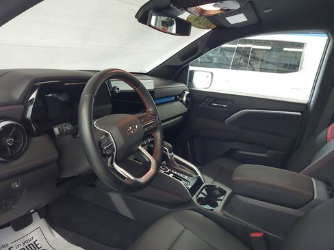 Used 2024 Chevrolet Colorado Z71 w/ Z71 Convenience Package 2 image 2