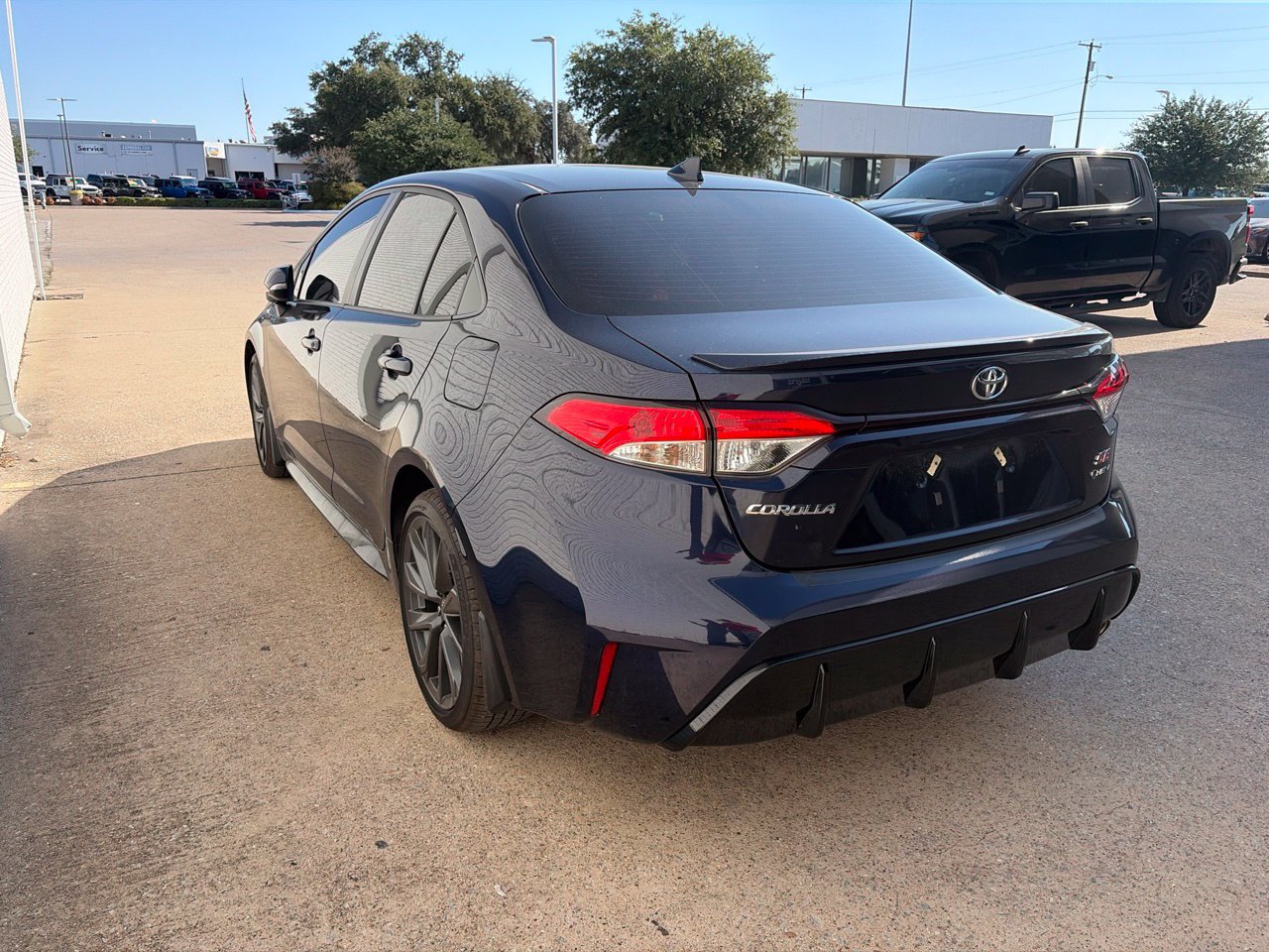 Used 2025 Toyota Corolla SE FWD image 5
