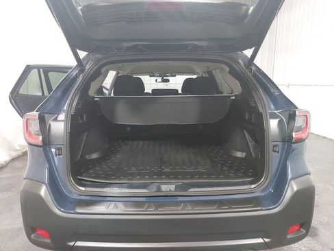 Used 2023 Subaru Outback Premium image 12