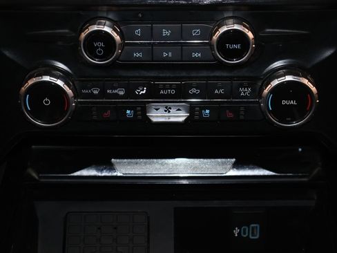 Certified 2023 Ford F550 4x4 Crew Cab Super Duty image 35
