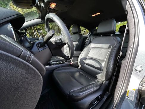 Used 2018 Chevrolet Cruze Premier w/ RS Package image 28