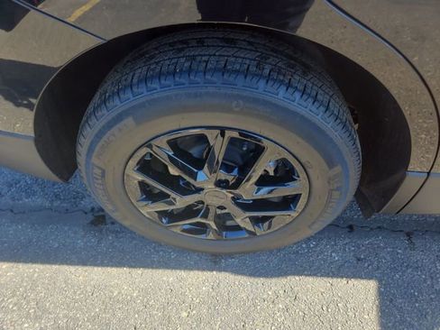 Used 2023 Chevrolet Equinox LS w/ LS Convenience Package image 19