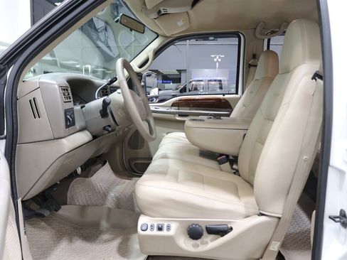 Used 2001 Ford F350 Lariat image 76