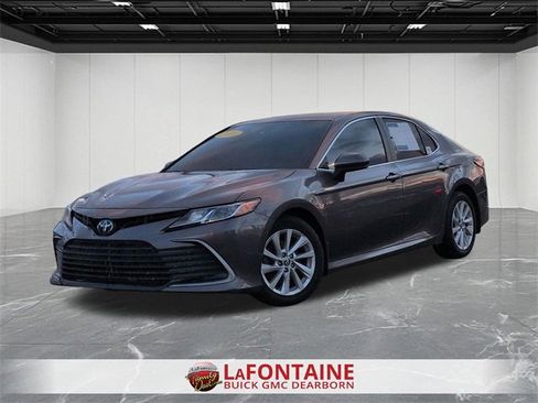 Used 2023 Toyota Camry LE image 1