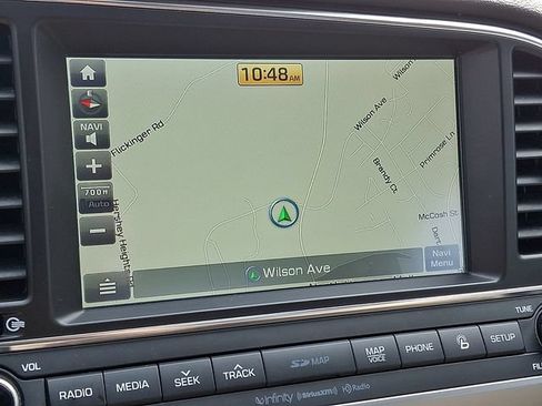 Used 2017 Hyundai Elantra Limited w/ Limited Tech Package 04 FWD image 17