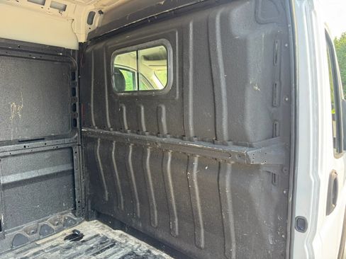 Used 2019 RAM ProMaster 2500 w/ Interior Convenience Group FWD image 19