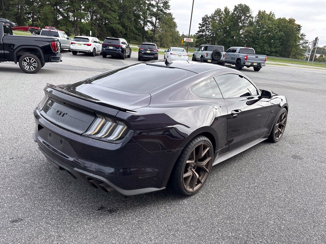 Used 2022 Ford Mustang GT Premium w/ Equipment Group 401A RWD image 10