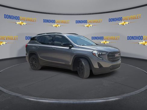 Used 2021 GMC Terrain SLT w/ Elevation Edition FWD image 5