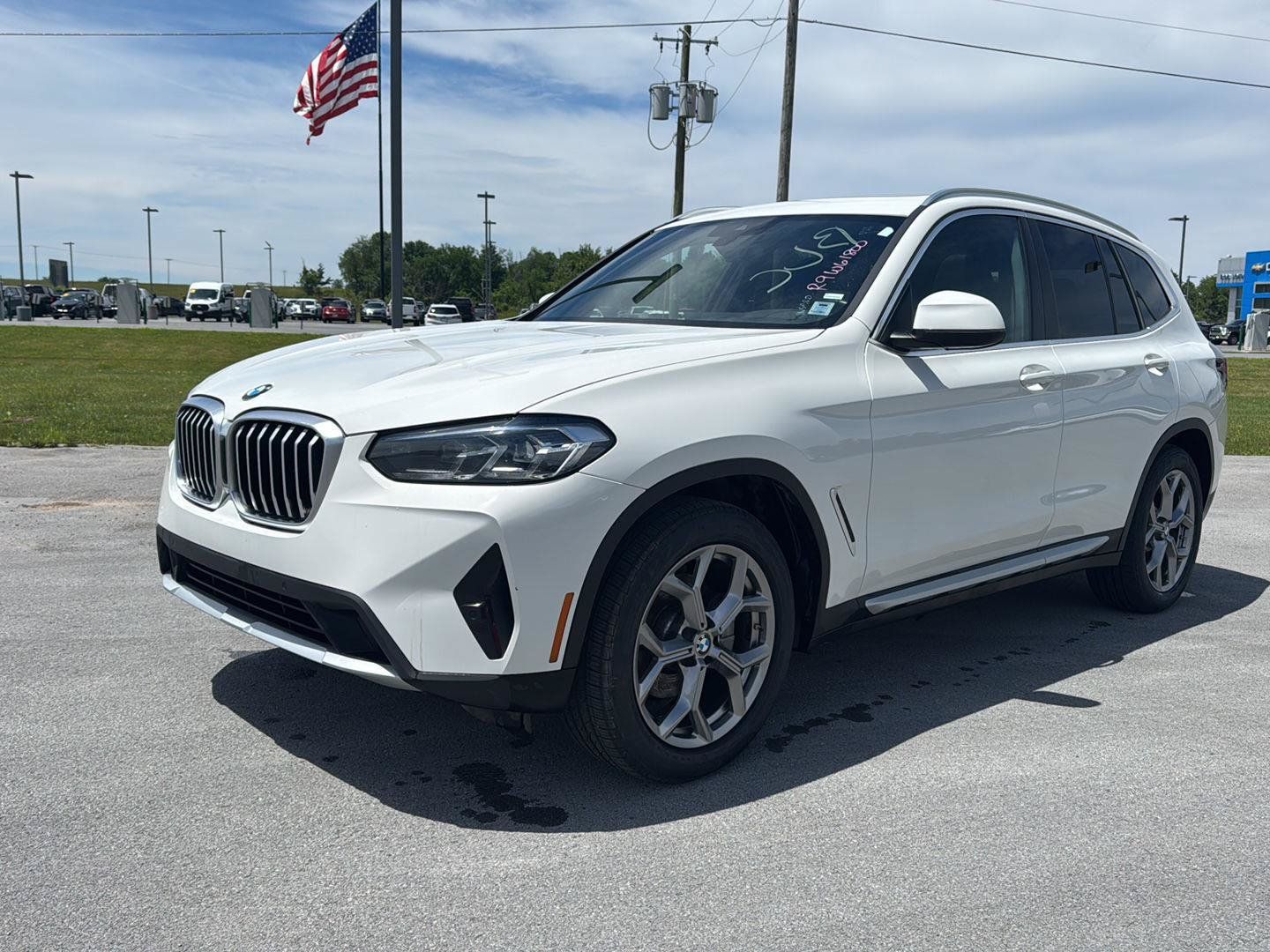 Used 2024 BMW X3 xDrive30i AWD/4WD image 3