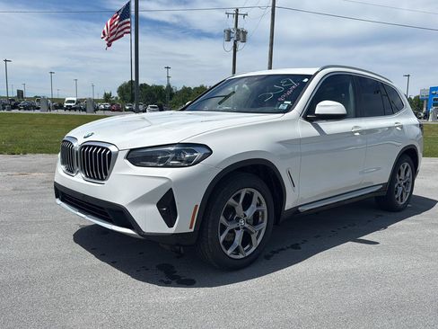 Used 2024 BMW X3 xDrive30i AWD/4WD image 3