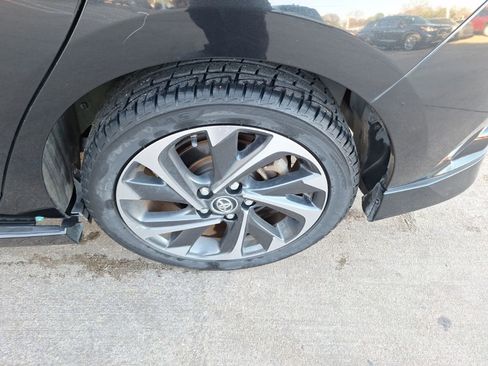 Used 2018 Toyota Corolla iM image 12