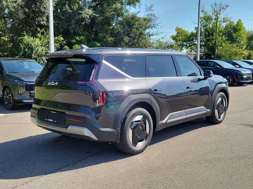 New 2026 Kia EV9 Light RWD image 6