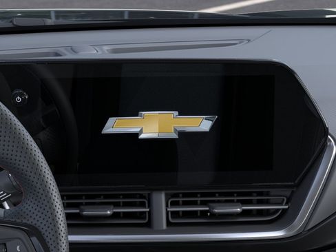 Used 2026 Chevrolet Trax RS w/ Sunroof Package FWD image 22