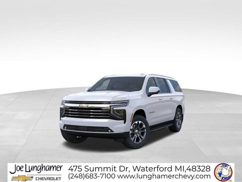 New 2026 Chevrolet Suburban LT w/ Comfort Package AWD/4WD image 9