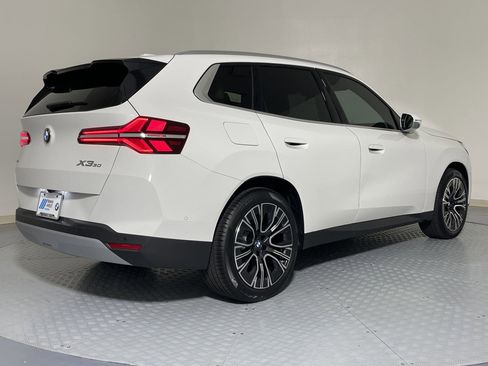 Used 2025 BMW X3 xDrive30i w/ Premium Package image 9