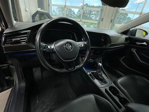Used 2019 Volkswagen Jetta SEL Premium FWD image 13
