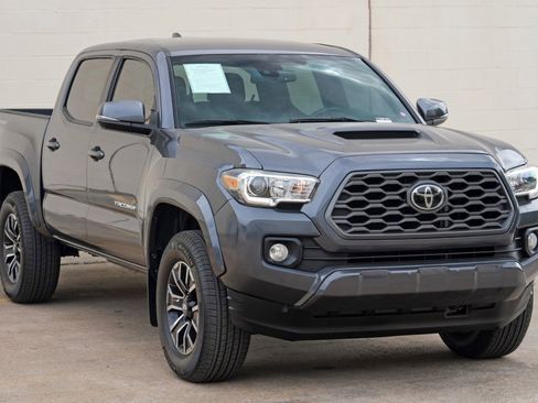 Used 2021 Toyota Tacoma TRD Sport w/ Technology Package RWD image 48