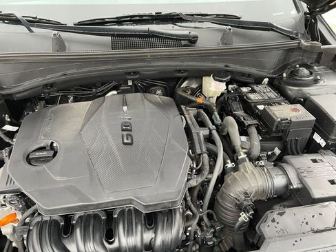 Used 2025 Kia Sportage LX image 30