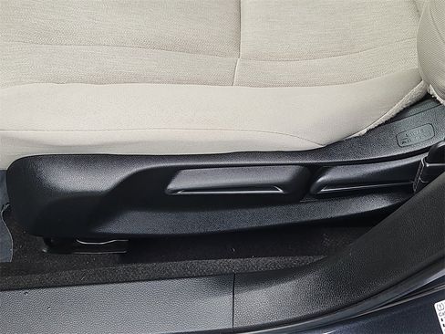 Used 2023 Honda Accord LX image 17