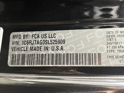 New 2025 Jeep Gladiator Sport image 9