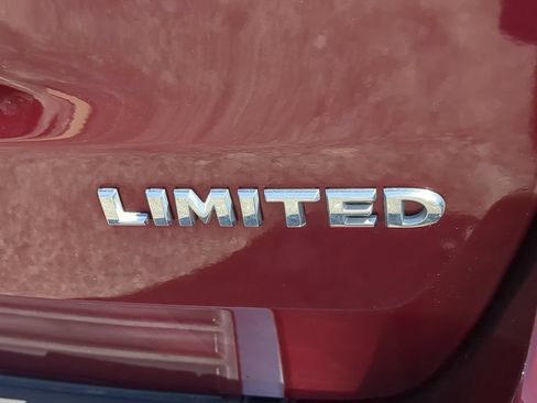 Used 2018 Jeep Grand Cherokee Limited w/ Trailer Tow Group IV RWD image 11