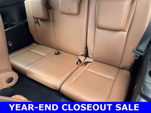 Used 2017 Toyota Highlander Limited image 32