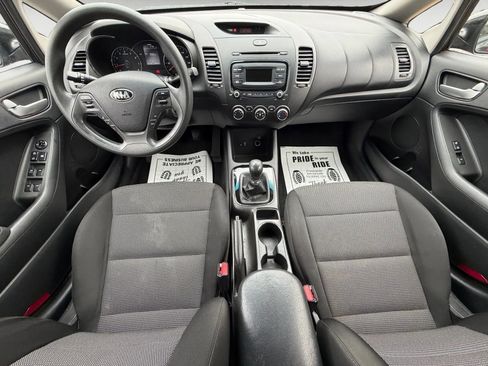 Used 2017 Kia Forte LX image 10