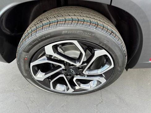 New 2026 Chevrolet Trax RS w/ Sunroof Package image 11
