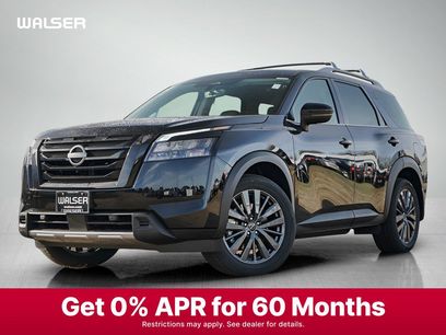 New 2025 Nissan Pathfinder SL w/ SL Premium Package