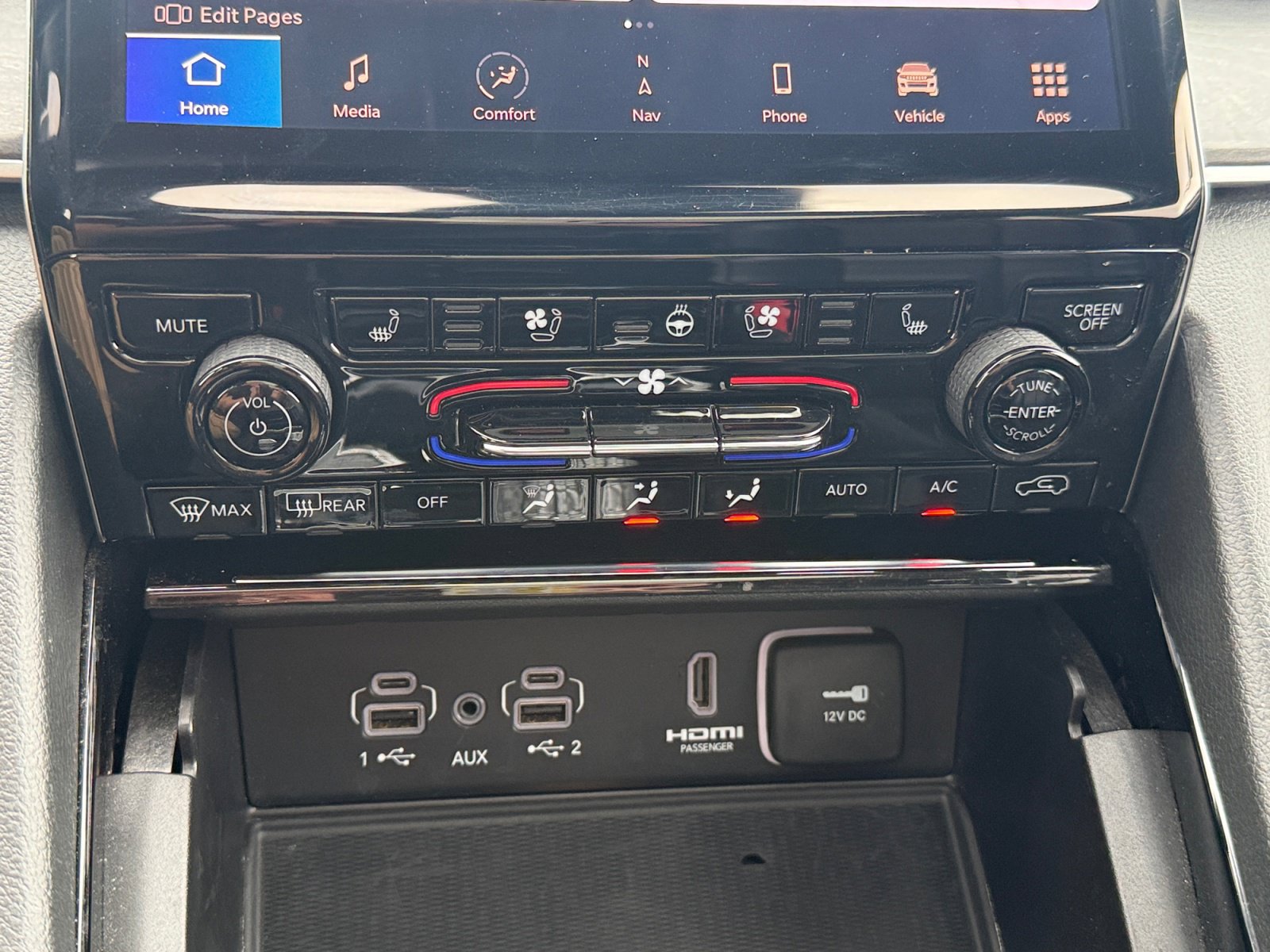 Used 2023 Jeep Grand Cherokee 4WD 4xe w/ Luxury Tech Group II image 30