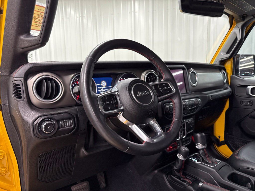 Used 2018 Jeep Wrangler Unlimited Rubicon w/ Dual Top Group AWD/4WD image 17