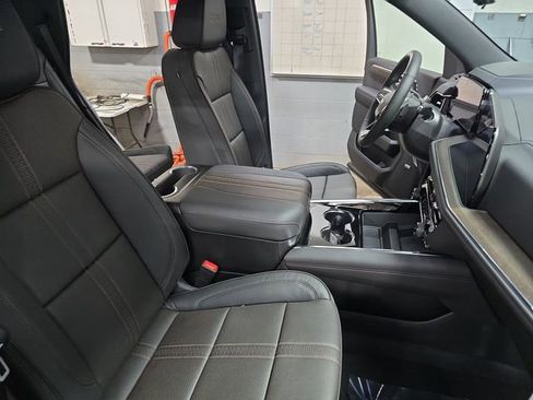 New 2026 Chevrolet Tahoe High Country AWD/4WD image 11