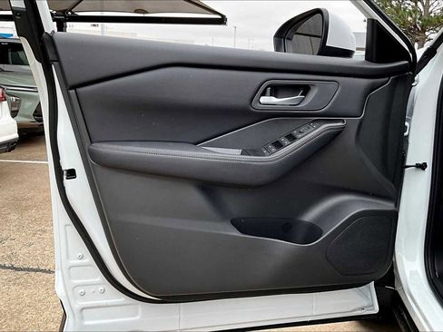 New 2026 Nissan Rogue SV image 10