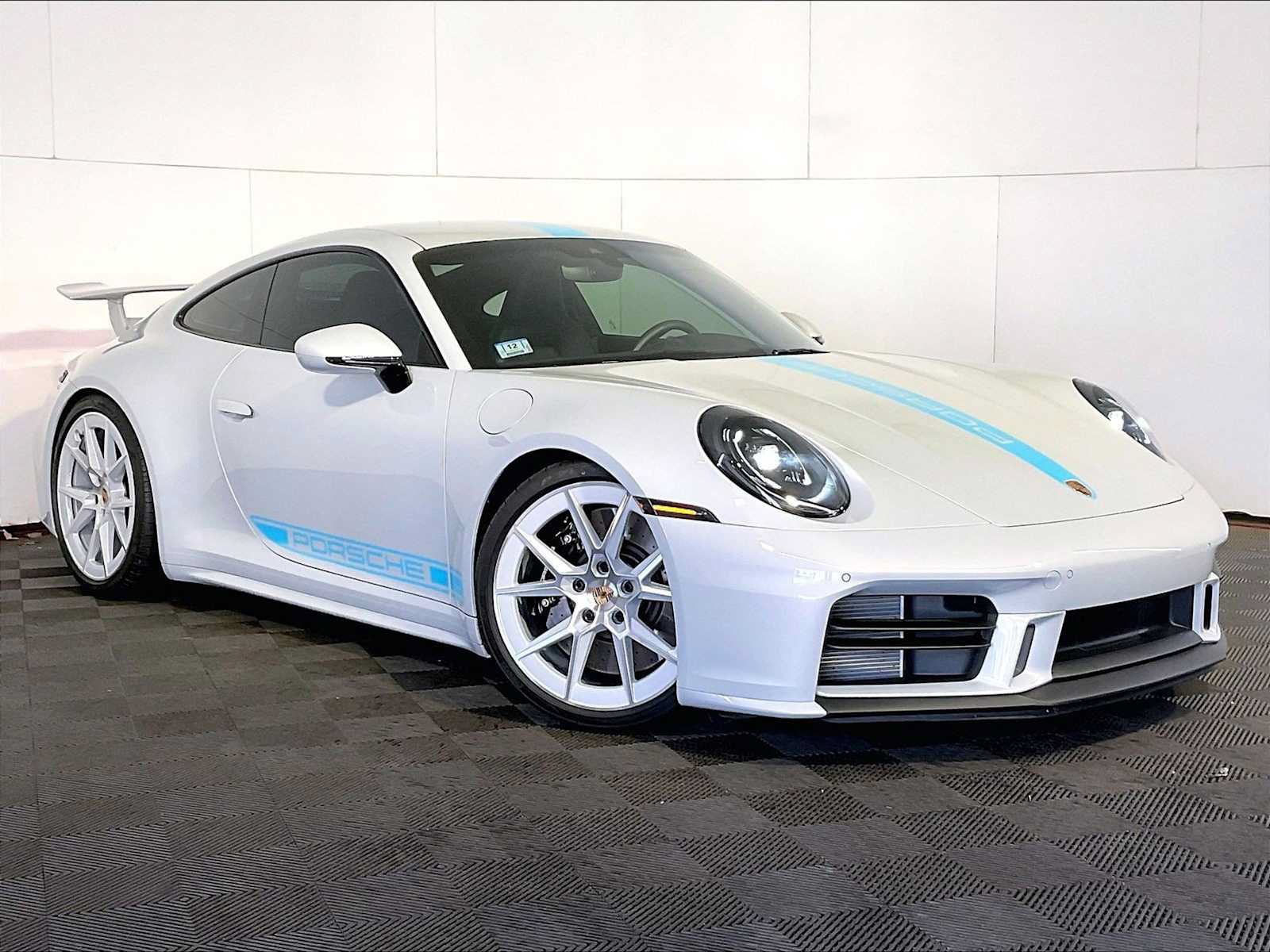 Certified 2026 Porsche 911 Carrera 4S AWD/4WD image 9
