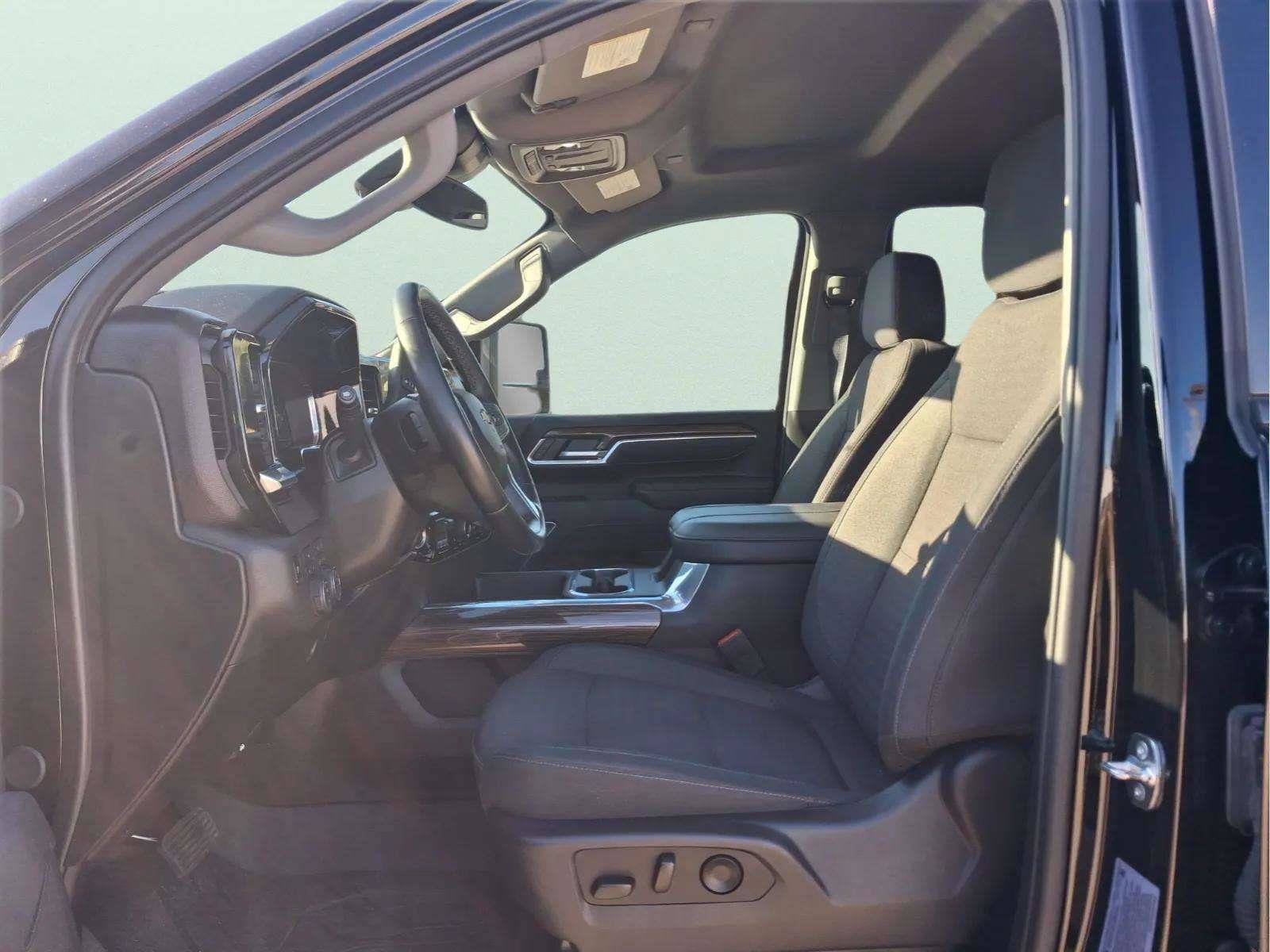 Used 2025 Chevrolet Silverado 2500 4x4 Crew Cab LT w/ All Star Edition image 9