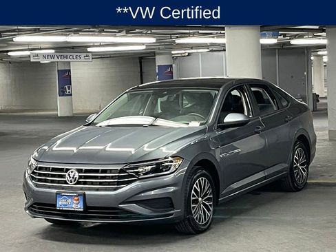 Used 2019 Volkswagen Jetta SEL image 3