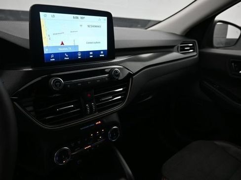 Used 2022 Ford Escape SEL w/ SEL Stealth AWD Package image 11